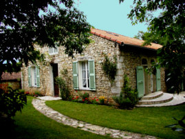 Fa�ade du Mzet de Mai